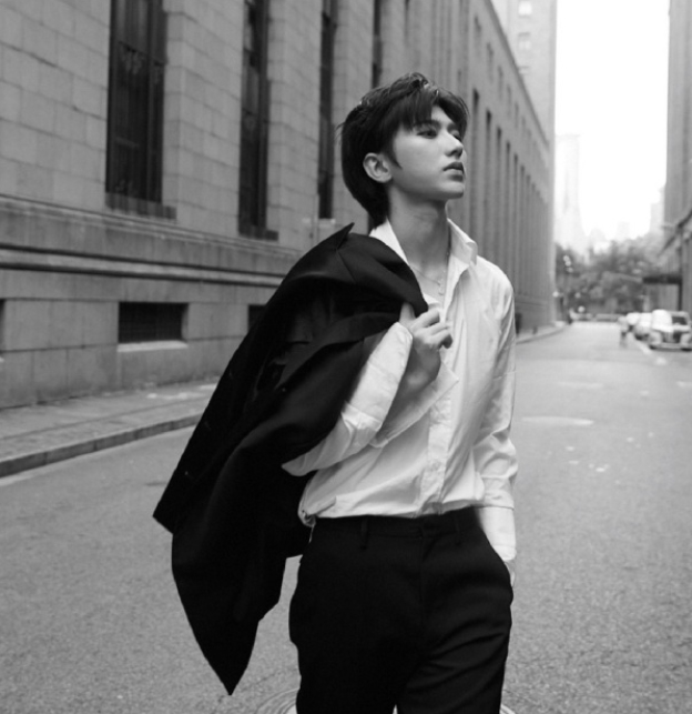 蔡徐坤在美国哪个学校 成长经历十分丰富