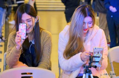 ����һ�����껪�������ö���Ǯ 1400�������(����Խ������Խ��)