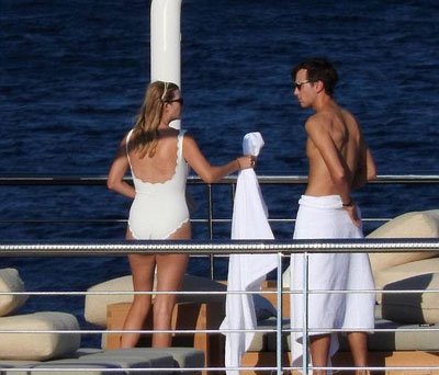 伊万卡特朗普什么罩杯 父亲也夸女儿身材很艳羡