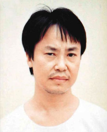 叶继欢枪杀蔡志雄的原因(张子强指使) 叶继欢手持ak47的火拼视频画面