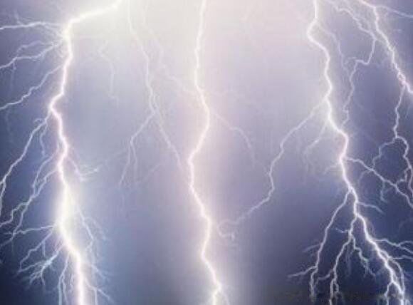 雷打雪是不祥之兆吗 收成不好:俗语雷打雪,人吃铁是什么意思