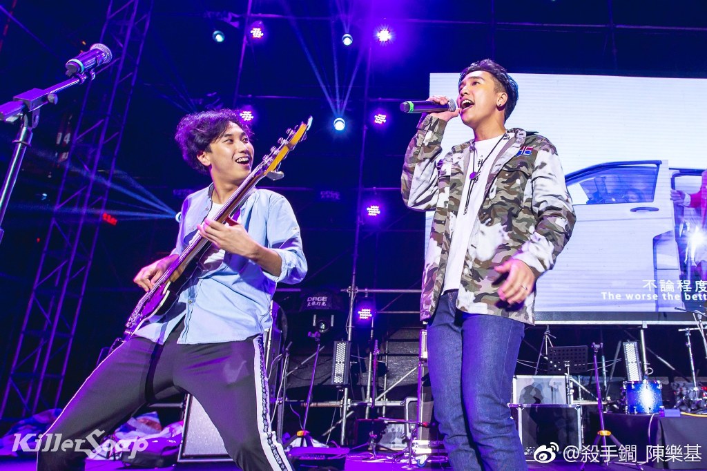 ���ֻ�Ϊʲô���������� �򱧲�ƽ:���ֻ�΢��˵��ʲô