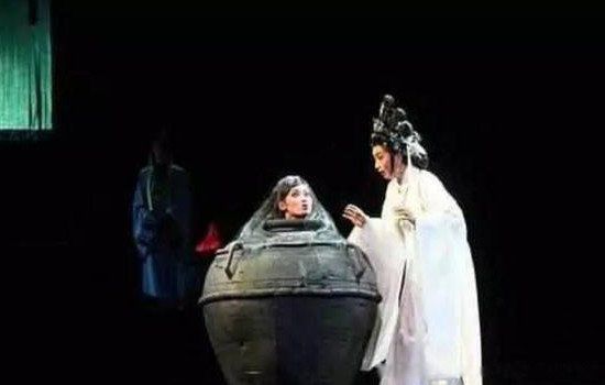 �ݷ��˺�����Ĺ��� ͼƬ��ԭ���ݷ��˱���������ʷ�������