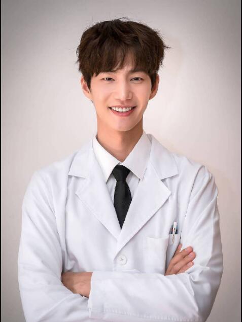 �����ٲ���Ϸ���� ����򸾣������ٽ��ض���ʵ��ϵ