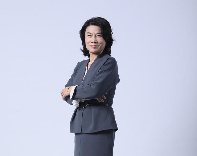 董明珠的个人资料详细简介 格力董事长董明珠学历有多高