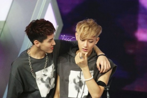 黄子韬吴亦凡事件真相 微博骂吴亦凡背叛了公司