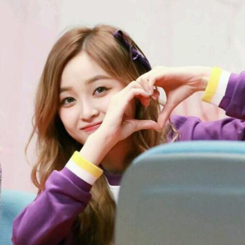 �����B�������ϼ�� ��һ��Ů��������������