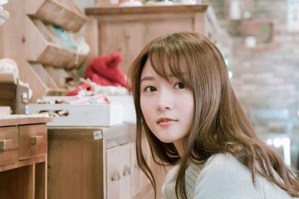 ֣�����¼�ԭʼ��Ƭ �����޴����Ů��һ������