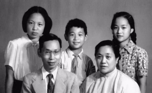 ����Ң�������ϼ�� ���弹��������ҢΪ�β��������һ��ѫ��