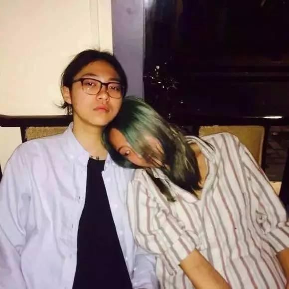 �����ǲ��ǰٺϳ����� ������ͬ�������󷽳���Ů����ף��